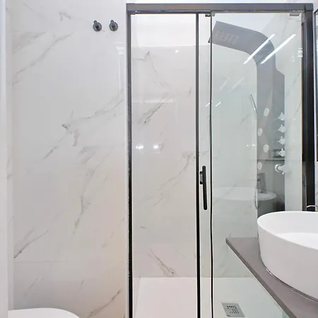 Lägenhet Principe Amedeo Piano Terra