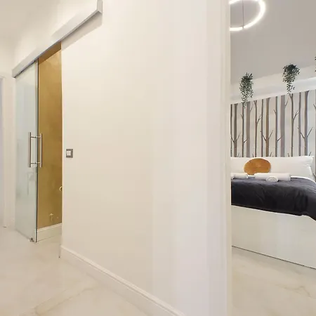 Principe Amedeo Piano Terra Lägenhet