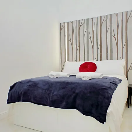 Lägenhet Principe Amedeo Piano Terra *