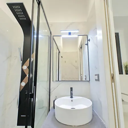 Lägenhet Principe Amedeo Piano Terra *