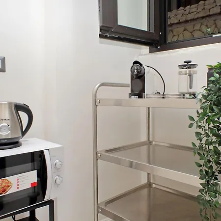 Lägenhet Principe Amedeo Piano Terra